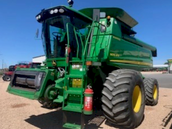 John Deere 9670 STS & 635F