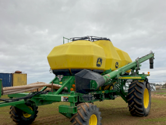 2021 John Deere 1910 Triple Bin Air Cart