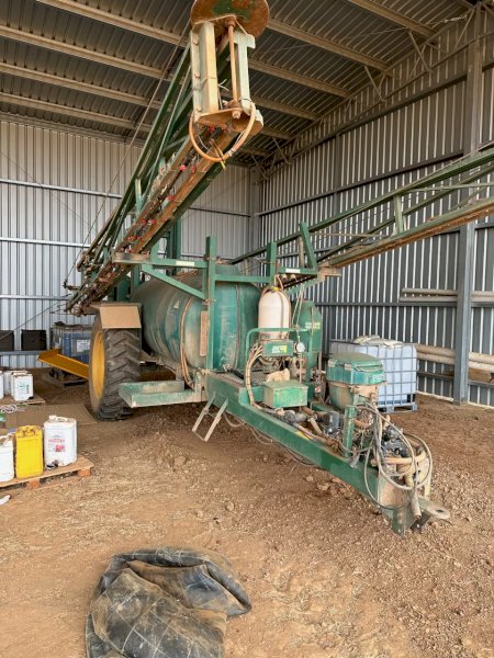 Goldacres 4028 Trailing Sprayer