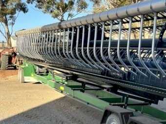 2015 MacDon JOHN DEERE FD75 45' Air Bar & Trailer