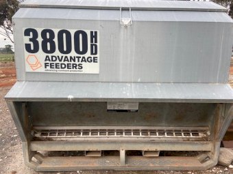 2 x Advantage 3800 HD Feeders