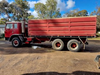 1977 International Acco 3070B Truck with Tipping Trailer
