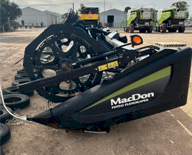 2017 MacDon 45' FD75