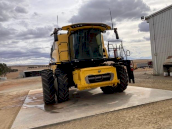 2020 NEW HOLLAND CR10.90 COMBINE