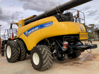 2020 NEW HOLLAND CR10.90 COMBINE
