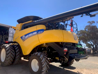 2018 NEW HOLLAND CR7.90 HEADER WITH 40' CNH 840CD RIGID DRAPER
