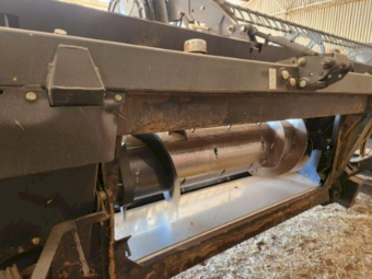 2009 NEW HOLLAND 35' 83C (MacDon D60)