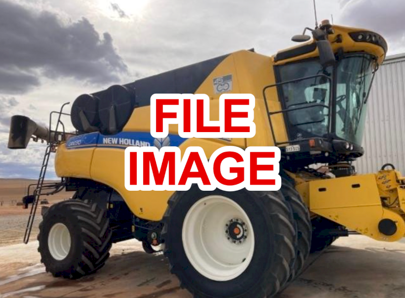 2015 NEW HOLLAND CR9.90