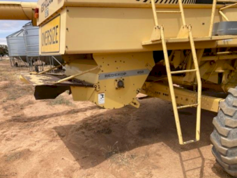 1999 NEW HOLLAND TR99 994 HONEY BEE FRONT