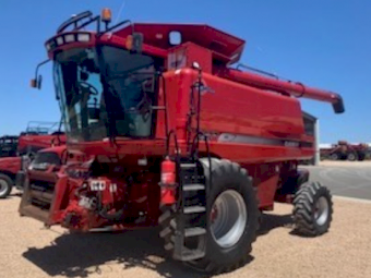 CASE IH 2577 Axial Flow Combine & 30' 1010