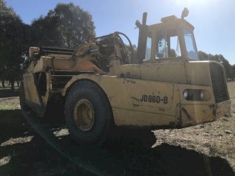 John Deere 860 B Elevating Scraper