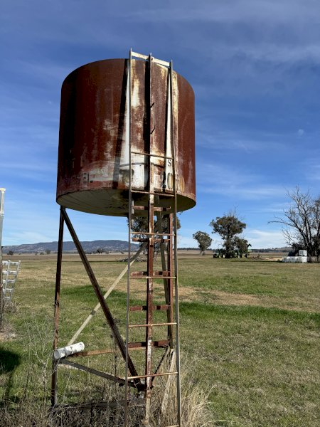 4 x Over head Fuel Tanks