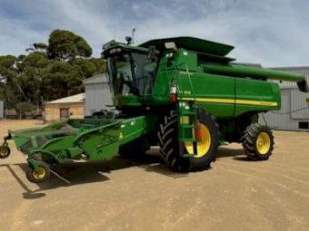 2011 John Deere 9770 STS & 35' draper