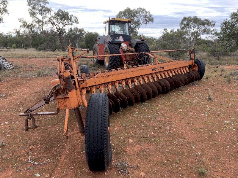 Chamberlain 22 Plate One Way Plough