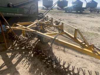 Phillips Prickle Chain Harrows for Combine