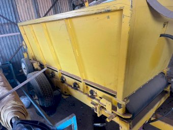 2012 Custom Built 2.5MT Spreader