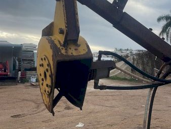 Vine Stripper On Forklift Frame