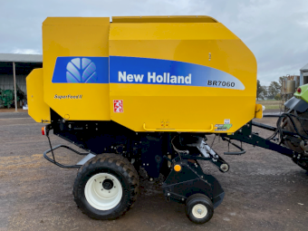 2013 New Holland BR7060 Superfeed II Round Baler