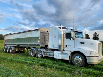 2012 Kenworth T403 Prime Mover with 2011 Tefco Alloy Grain Tipper