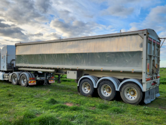 2012 Kenworth T403 Prime Mover with 2011 Tefco Alloy Grain Tipper