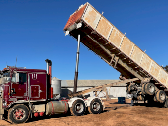 1980 Kenworth 123 Prime Mover with 40ft Lusty Convertible Trailer