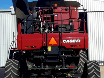 2015 CASE 6140 Axial Flow MacDon FD75 front