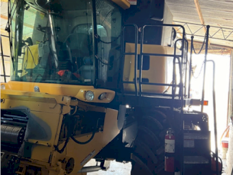 2011 New Holland CR9060 Header with 88C Draper Front