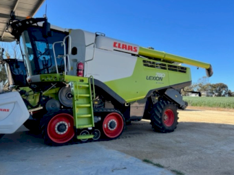 2019 LEXION 780TT & MacDon FD140