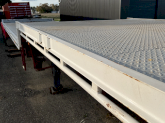 2009 Vawdrey B Triple Trailer