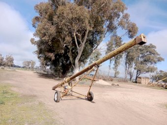 30ft x 8" Molbico Grain Auger