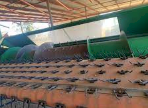 2016 Knuckey Canola Pick Up Front with Trailer