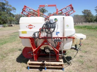 2018 Kuhn Optis 800 Linkage Sprayer