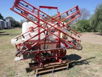 2018 Kuhn Optis 800 Linkage Sprayer