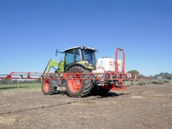 2018 Kuhn Optis 800 Linkage Sprayer