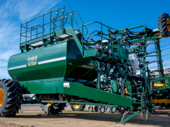 2021 Simplicity 30 Series tow between 16500L