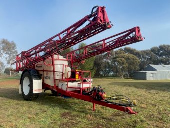 2013 Croplands Pegasus 6000L Tow Behind Sprayer
