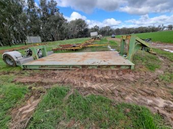 Low Boy Machinery Carrier