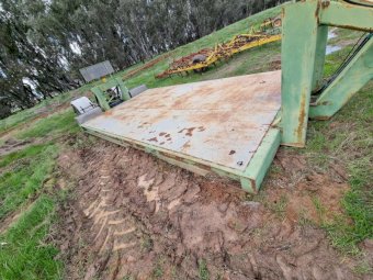 Low Boy Machinery Carrier