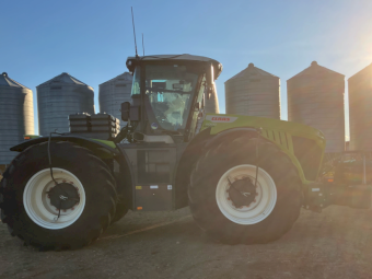 2023 Claas 5000 Xerion Tractor