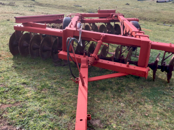 International 3-4 28 Plate Offset Disc