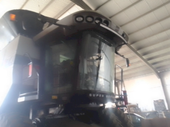 Gleaner S77 Header with 2015 MacDon Front & Trailer