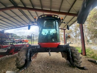 Case WD 2303 with HoneyBee Front