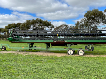 John Deere 635D Front