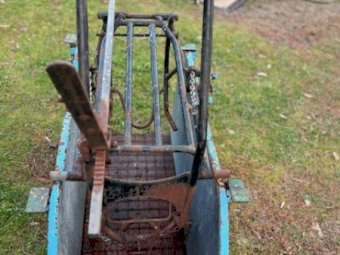 Daken Easi Handler Sheep Handler