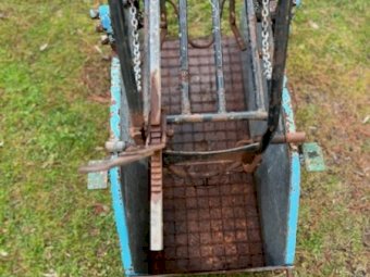 Daken Easi Handler Sheep Handler