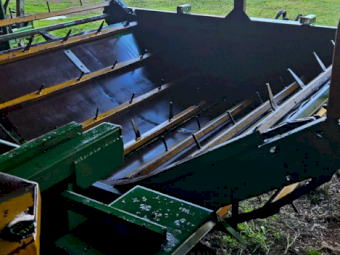 JNR Bale Buggy Round Bale Feedout Wagon