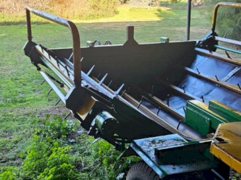 JNR Bale Buggy Round Bale Feedout Wagon