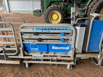 2019 Te Pari Racewell HD4 Sheep Handler