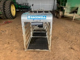 2019 Te Pari Racewell HD4 Sheep Handler