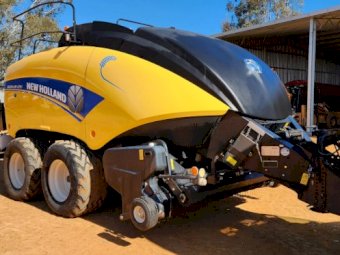 2014 New Holland 1290 Large Square Baler